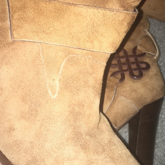 🎉HP🎉 DVF Brown Suede Rand Love Knot Heeled Boots - Picture 5 of 8